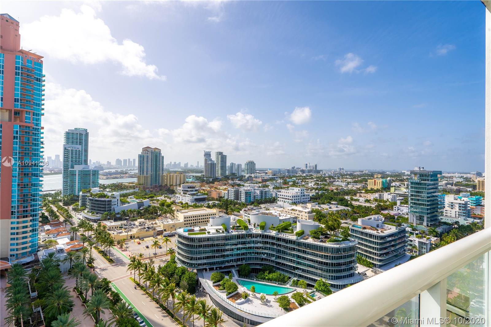 CONTINUUM ON SOUTH BEACH - Residential