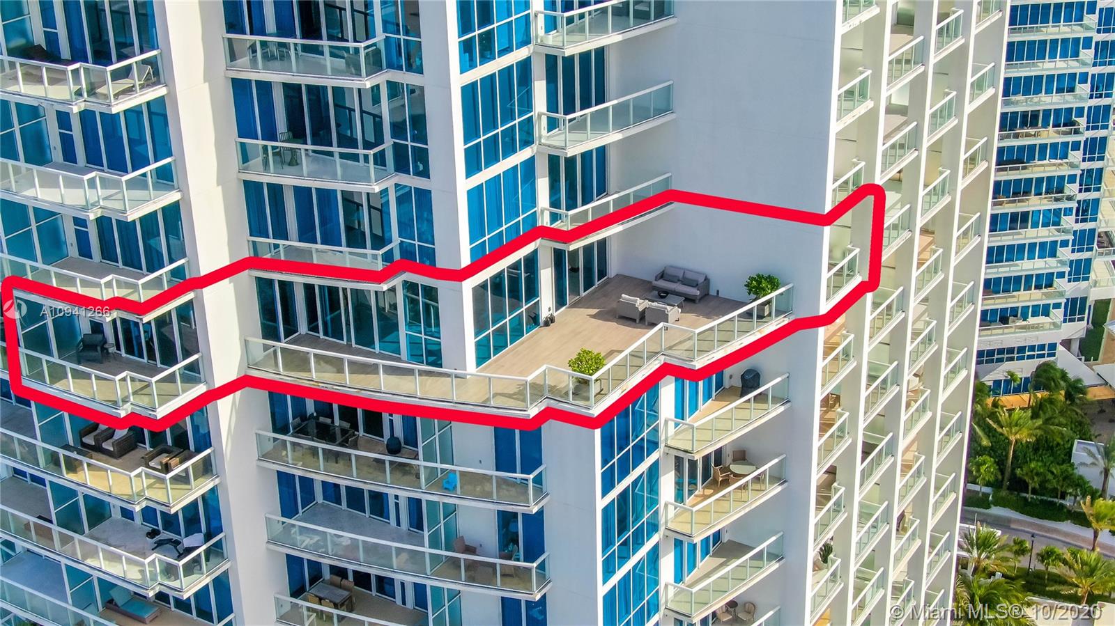 CONTINUUM ON SOUTH BEACH - Residential