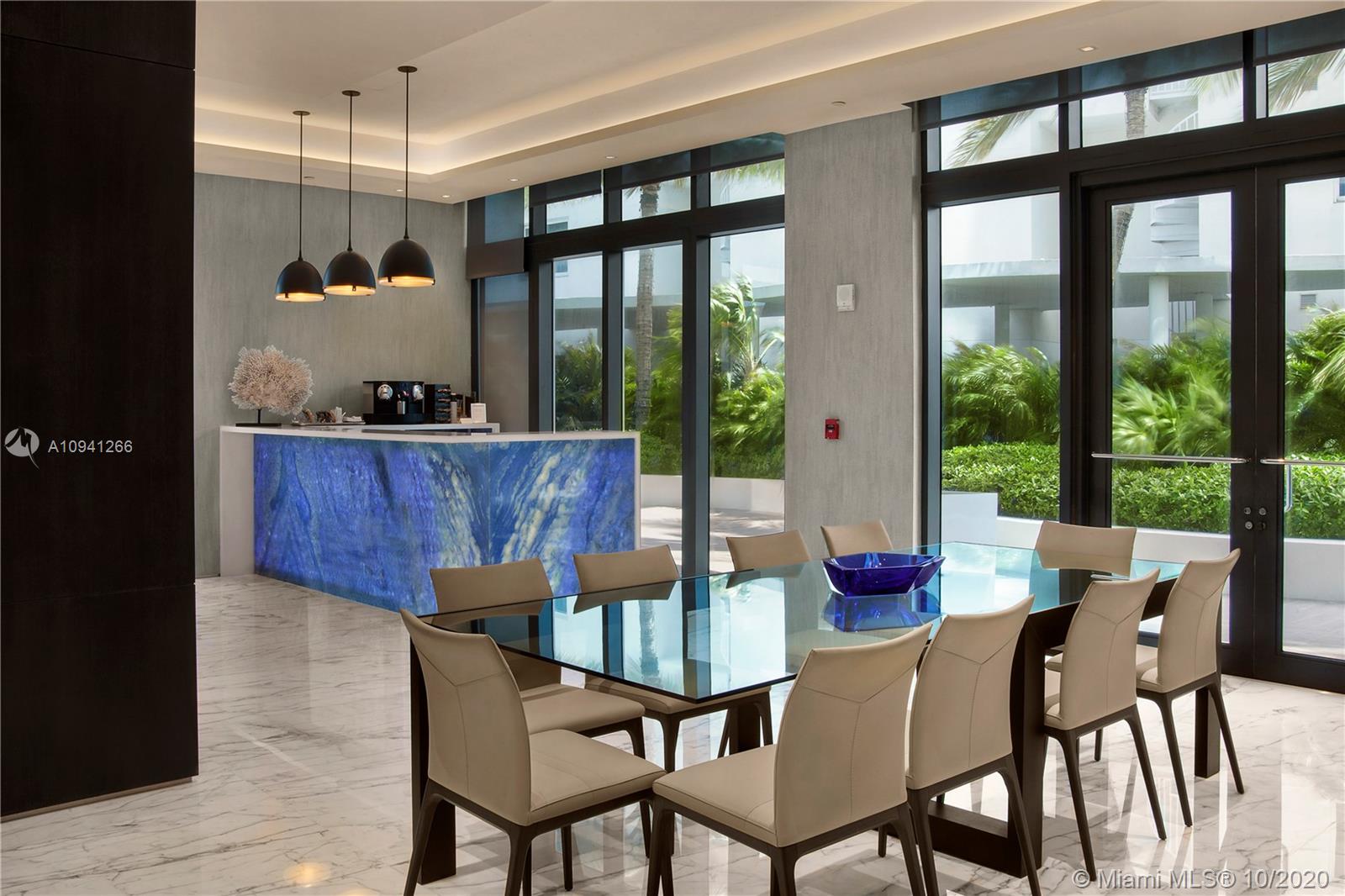 CONTINUUM ON SOUTH BEACH - Residential