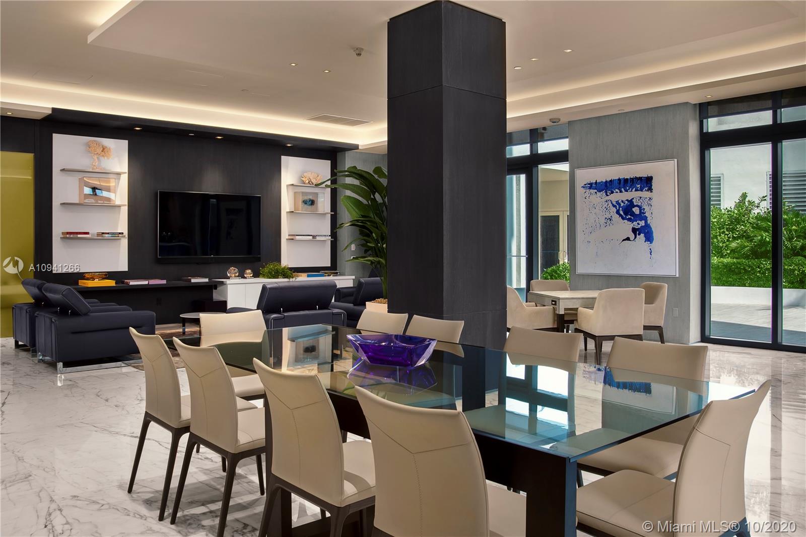 CONTINUUM ON SOUTH BEACH - Residential