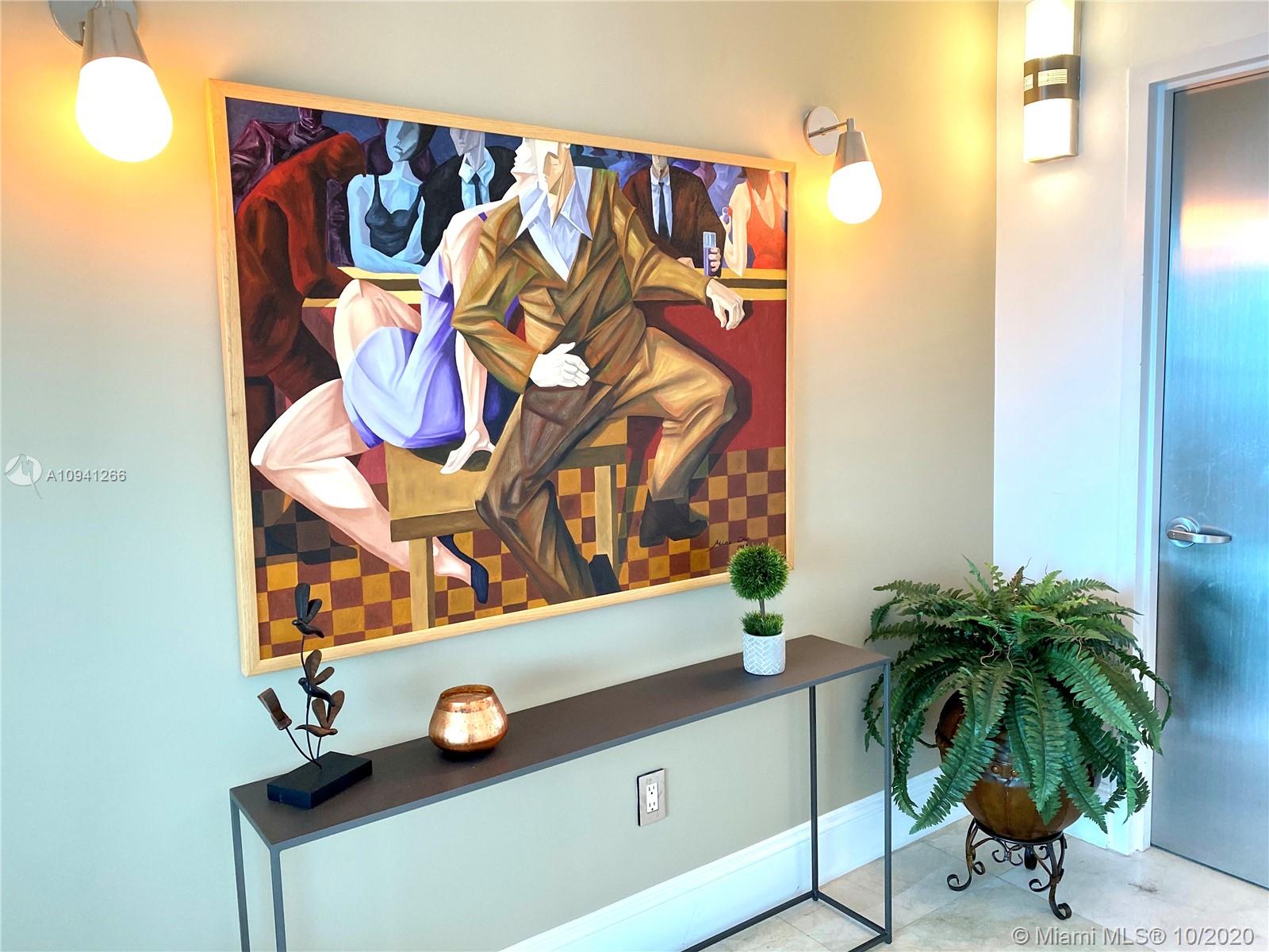 CONTINUUM ON SOUTH BEACH - Residential