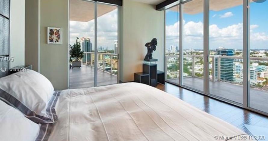 CONTINUUM ON SOUTH BEACH - Residential