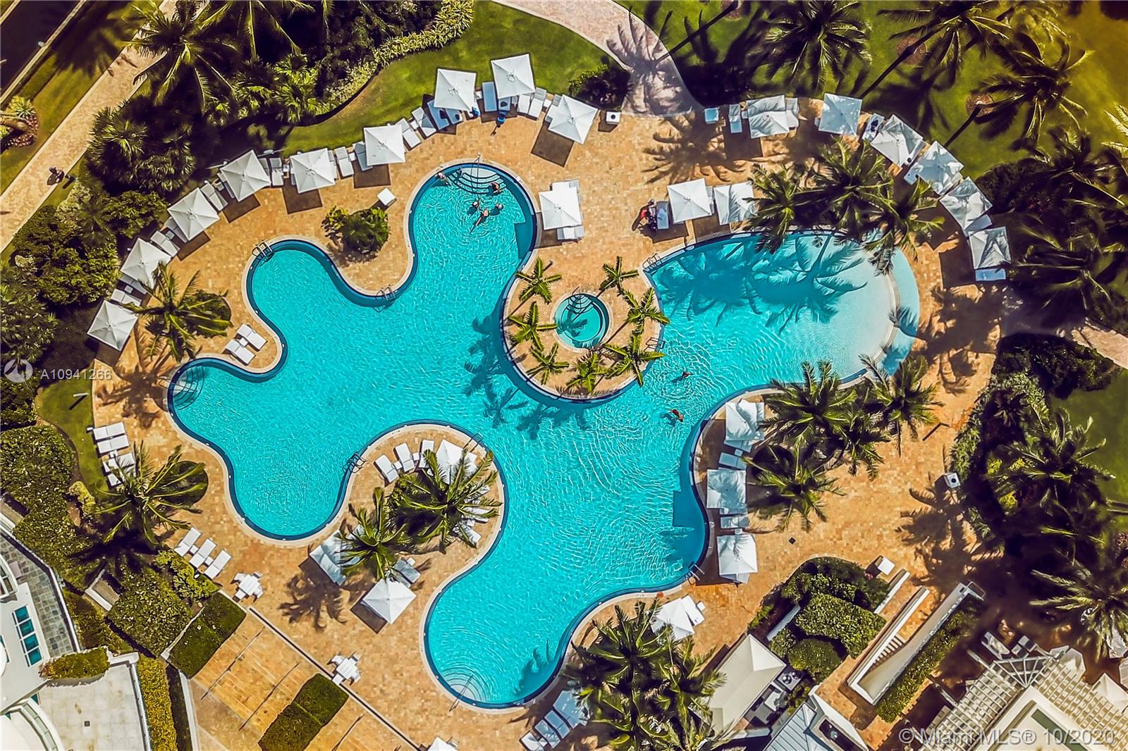 CONTINUUM ON SOUTH BEACH - Residential