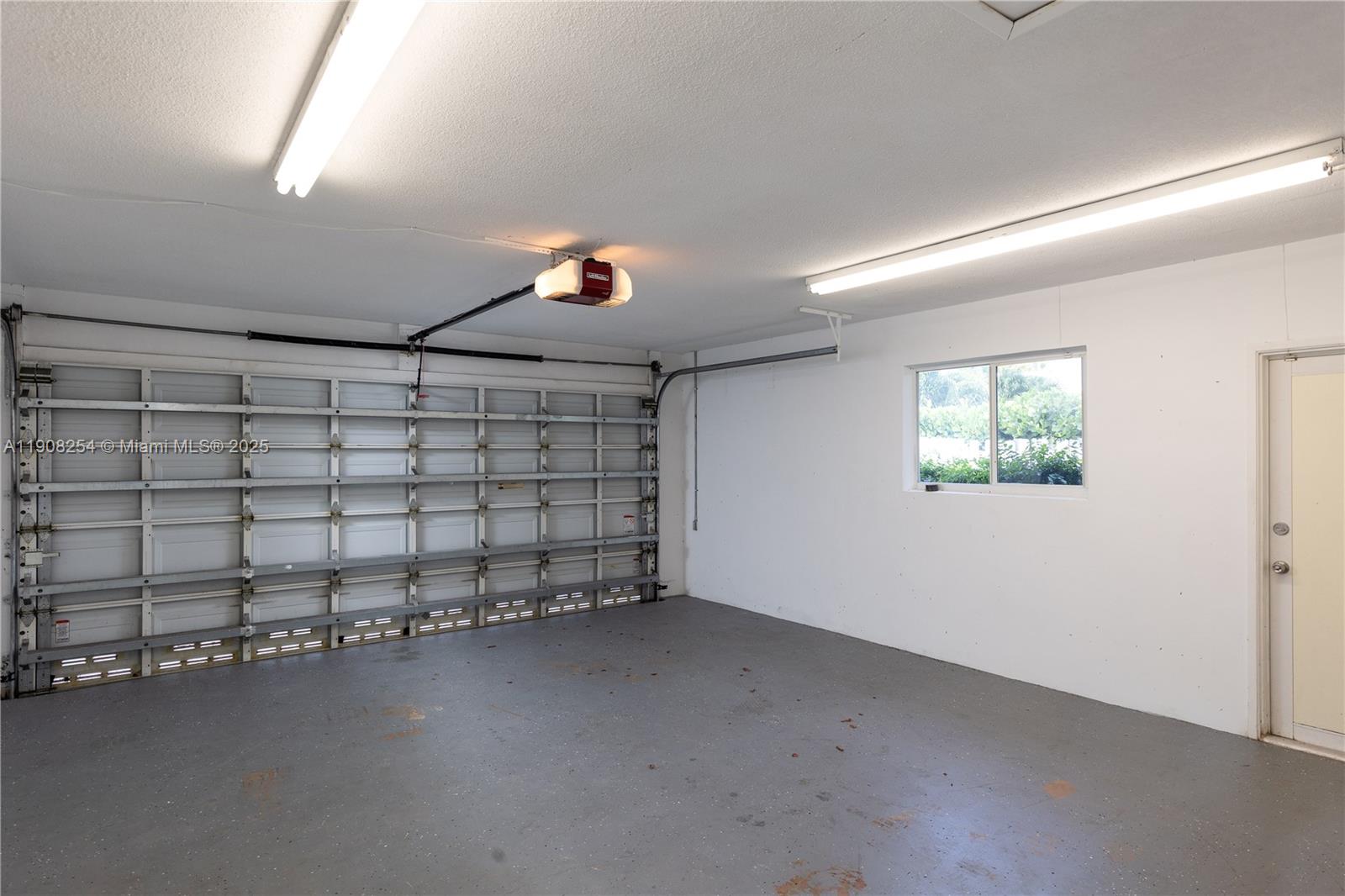 VENETIAN ISLES 3RD SEC - Residential Lease