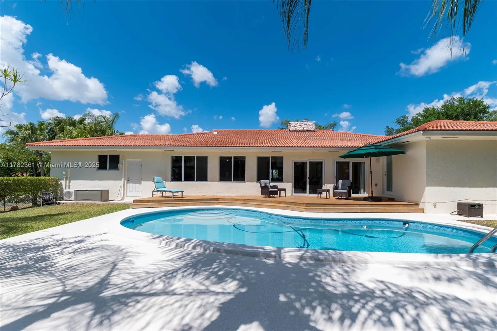 Palmetto Bay, Florida 33157, United States, 4 Bedrooms Bedrooms, ,3 BathroomsBathrooms,Residential,Active,109605