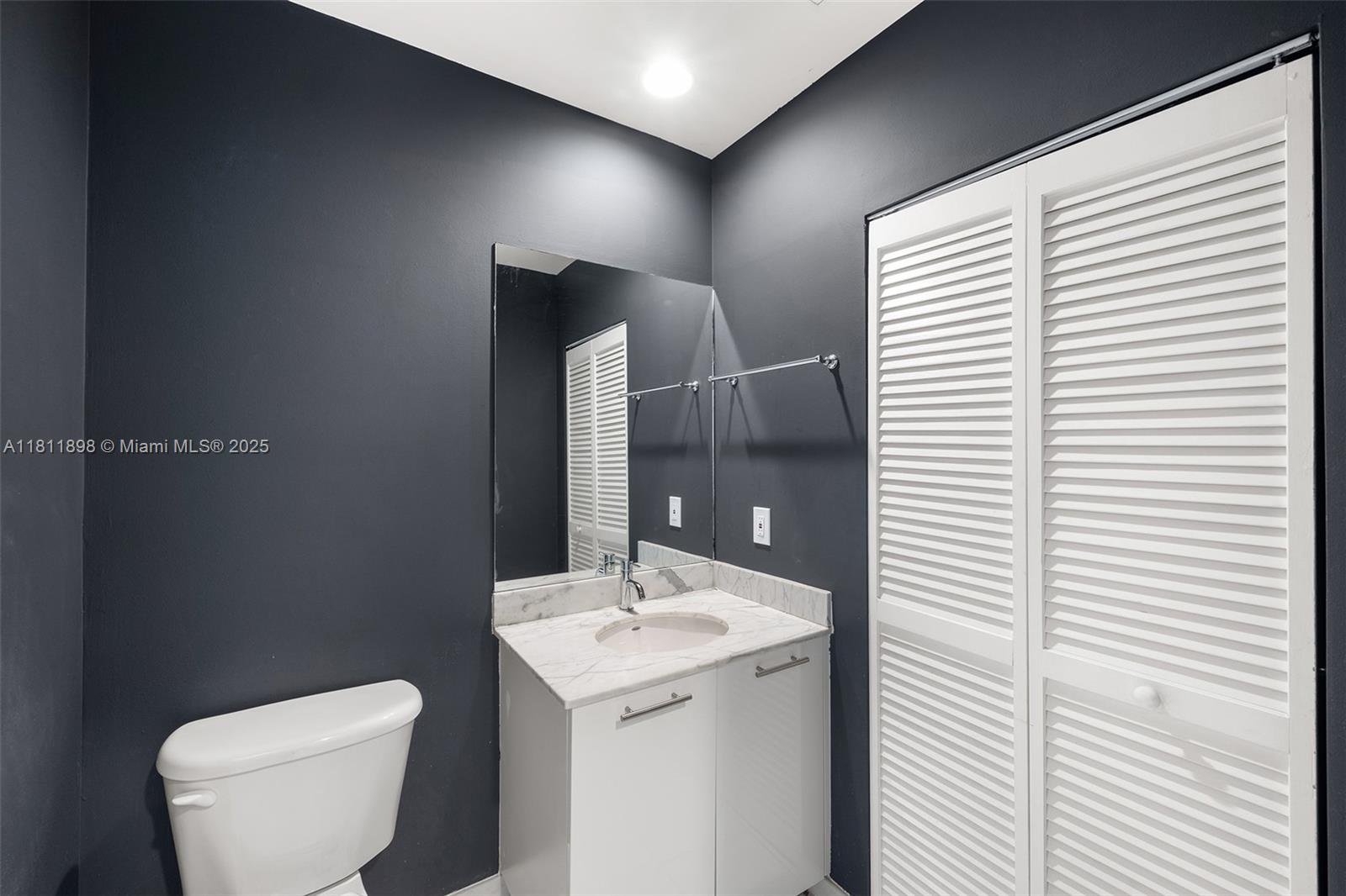 THE PLAZA 851 BRICKELL CO - Residential