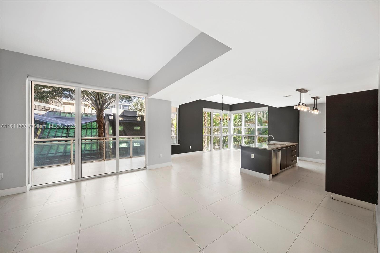 THE PLAZA 851 BRICKELL CO - Residential