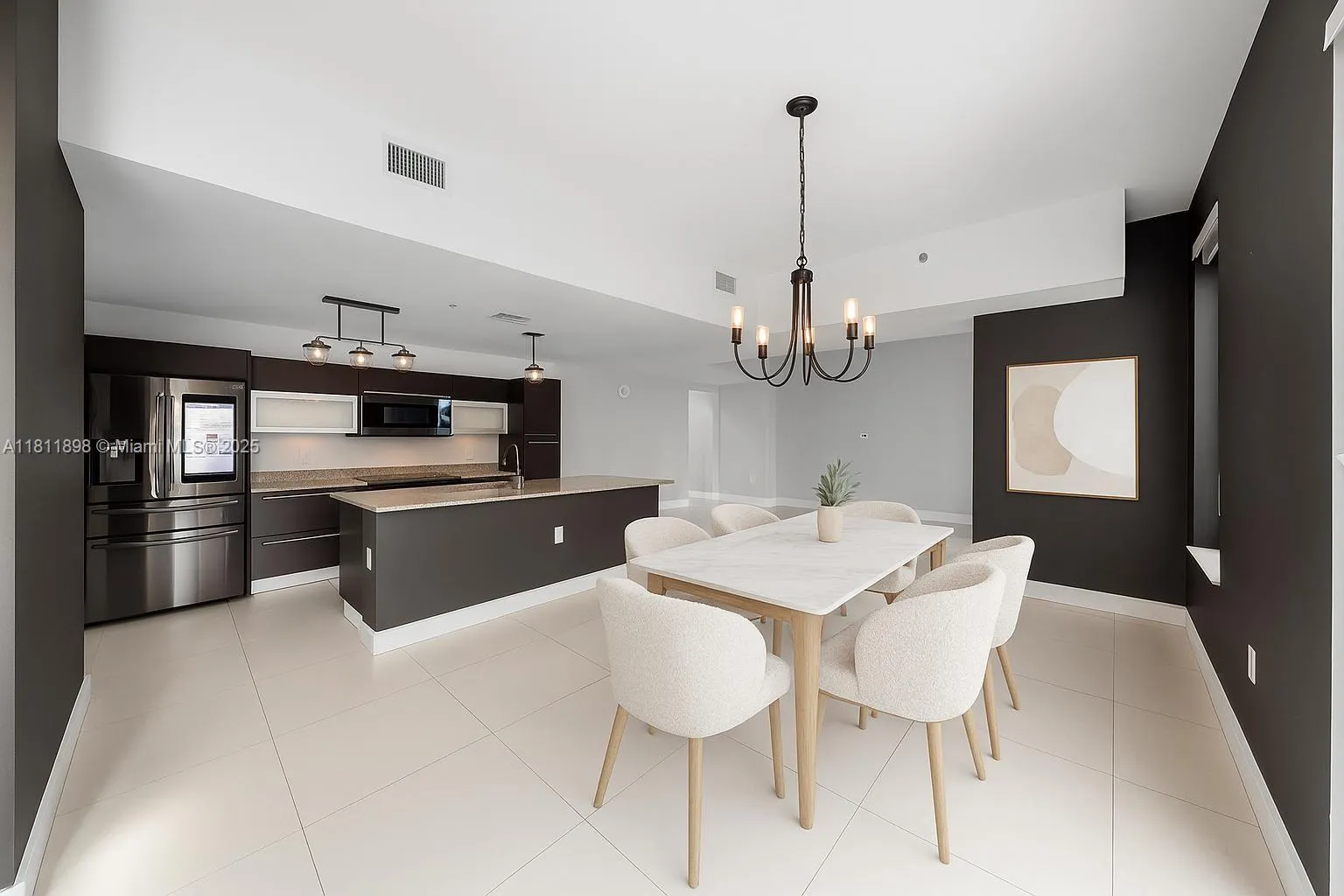 Miami, Florida 33131, United States, 2 Bedrooms Bedrooms, ,3 BathroomsBathrooms,Residential,Active,139704