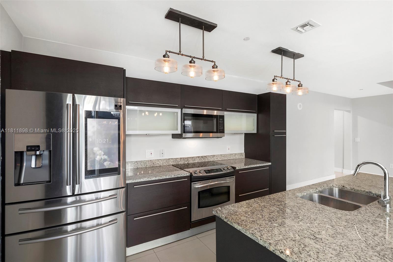 950 Brickell Bay Dr 200