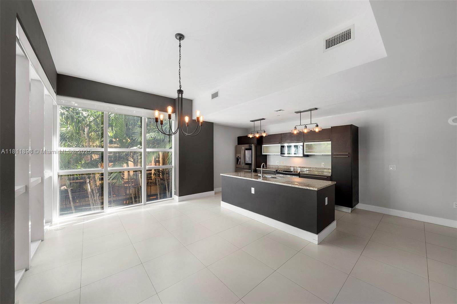 950 Brickell Bay Dr 200