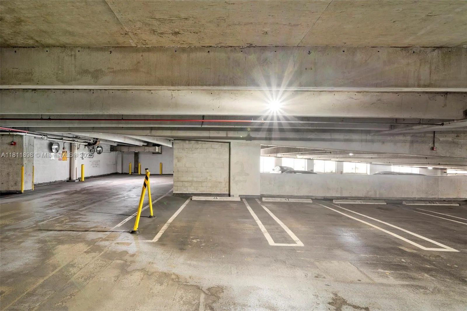 Miami, Florida 33131, United States, 2 Bedrooms Bedrooms, ,3 BathroomsBathrooms,Residential,Active,139704