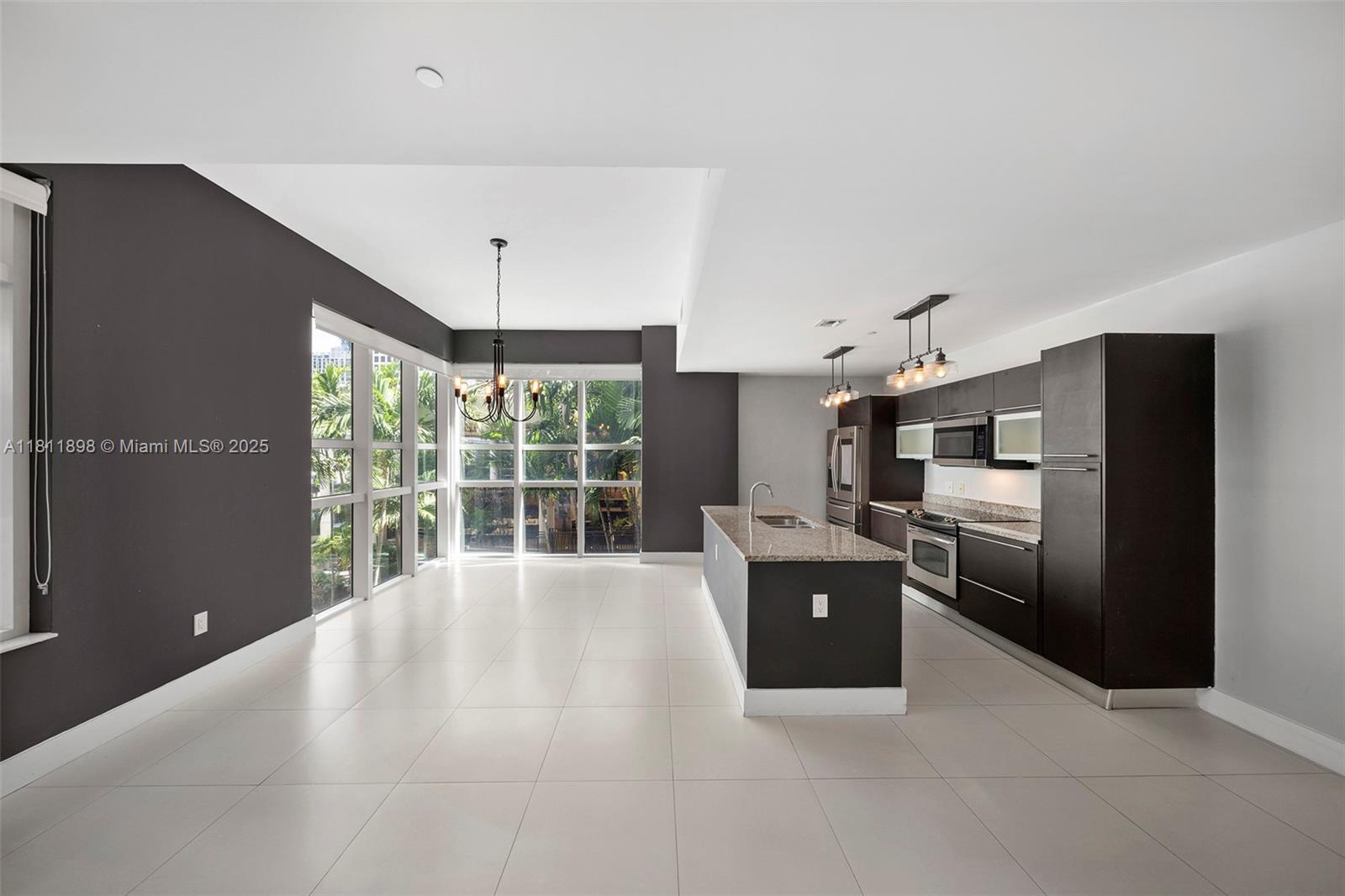 950 Brickell Bay Dr 200