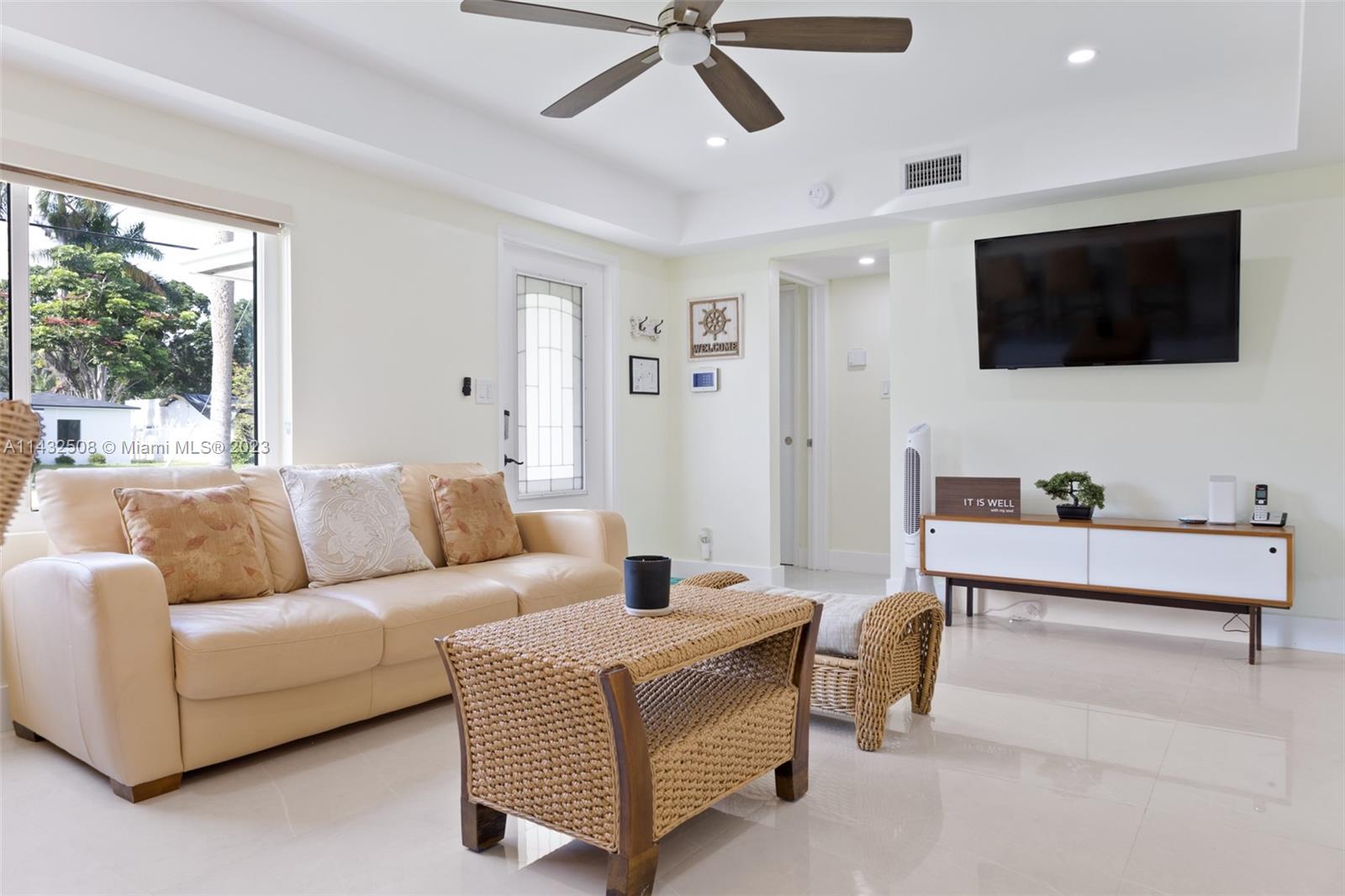 FLORAL RIDGE - Residential Lease