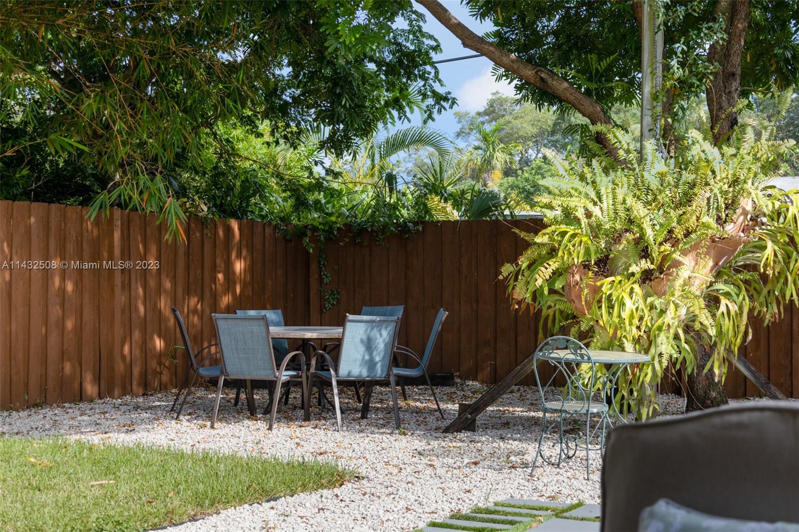 FLORAL RIDGE - Residential Lease
