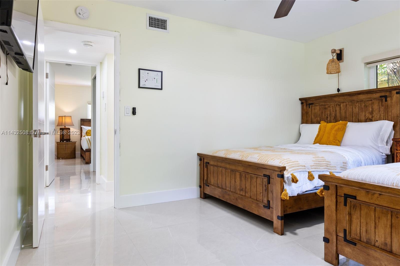 FLORAL RIDGE - Residential Lease