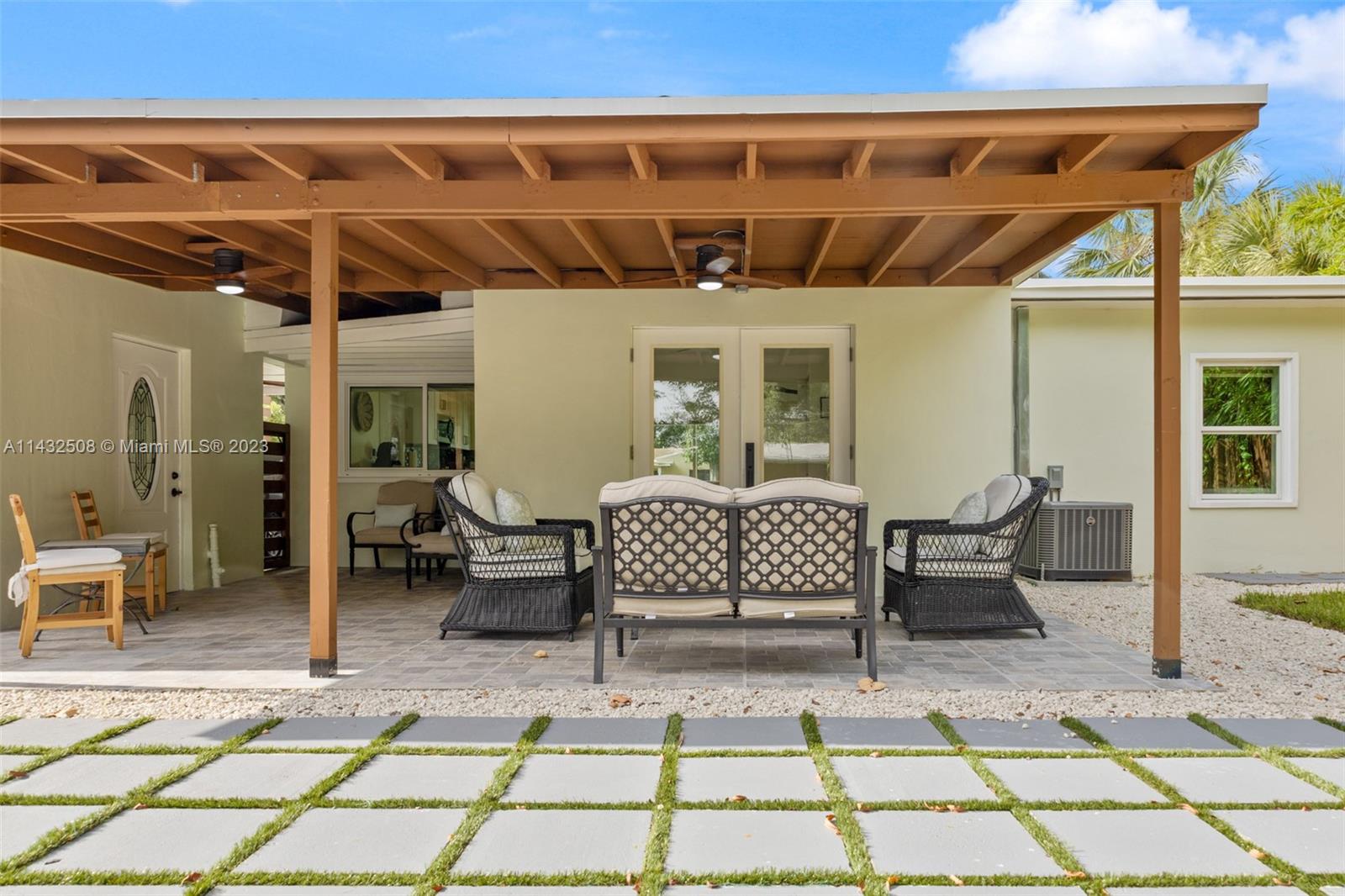 FLORAL RIDGE - Residential Lease