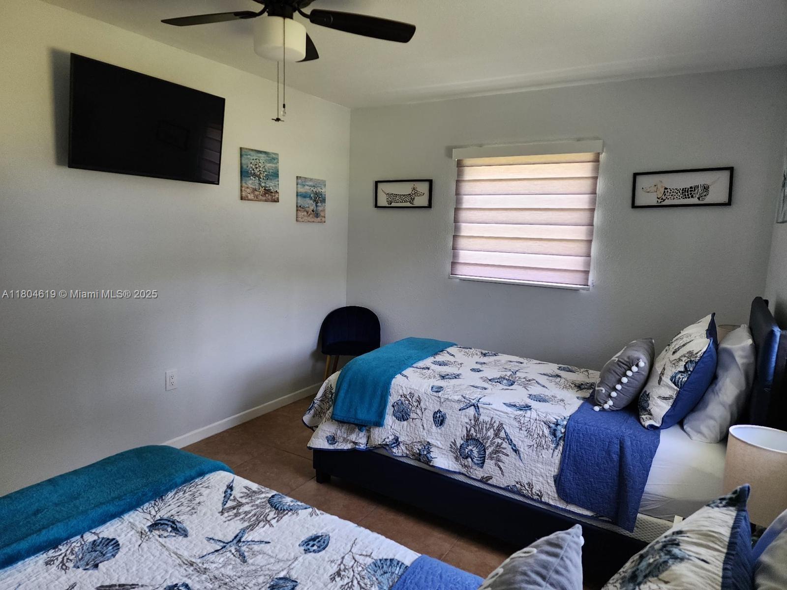 BLVD HTS SHOPPING CENTER - Residential