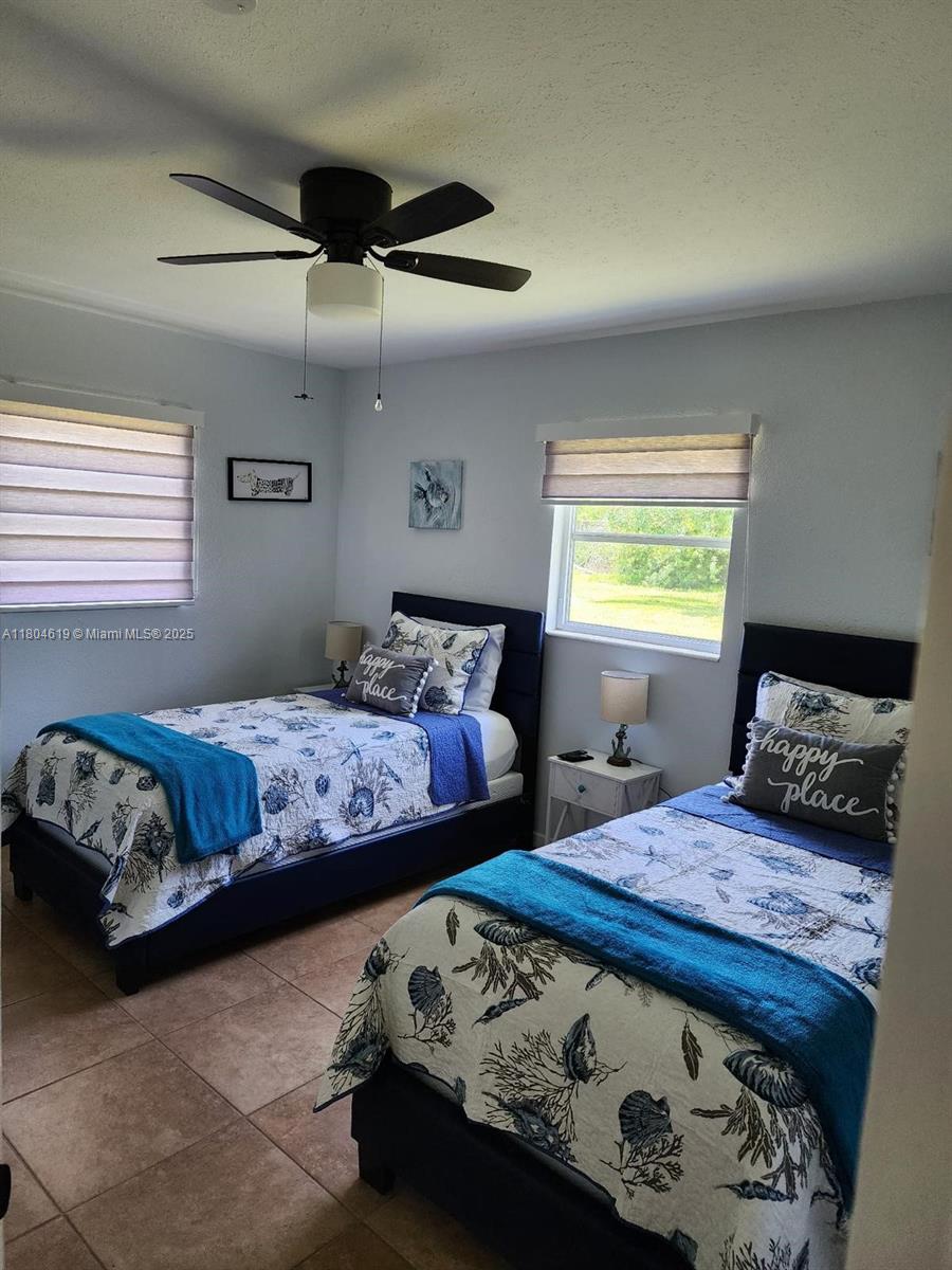 BLVD HTS SHOPPING CENTER - Residential