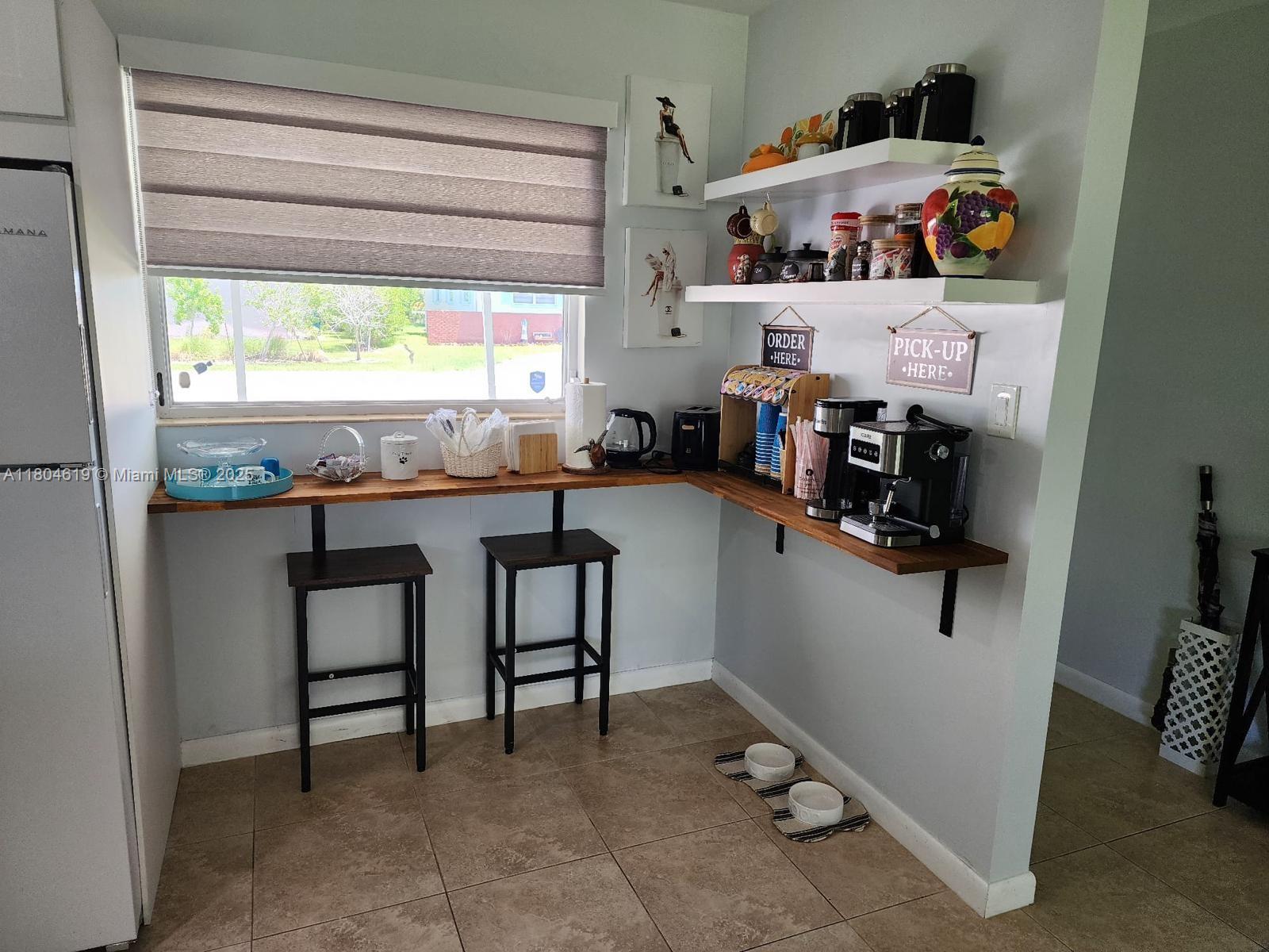 BLVD HTS SHOPPING CENTER - Residential