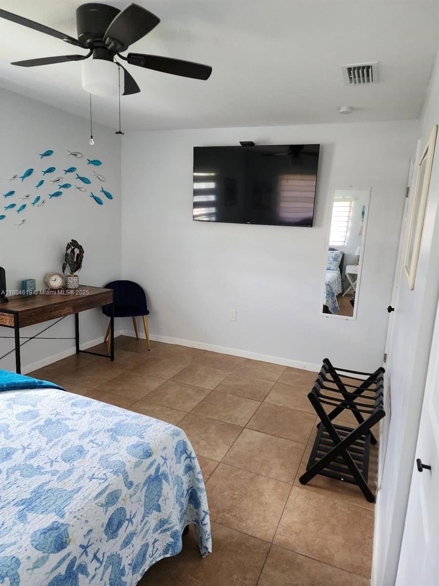 BLVD HTS SHOPPING CENTER - Residential