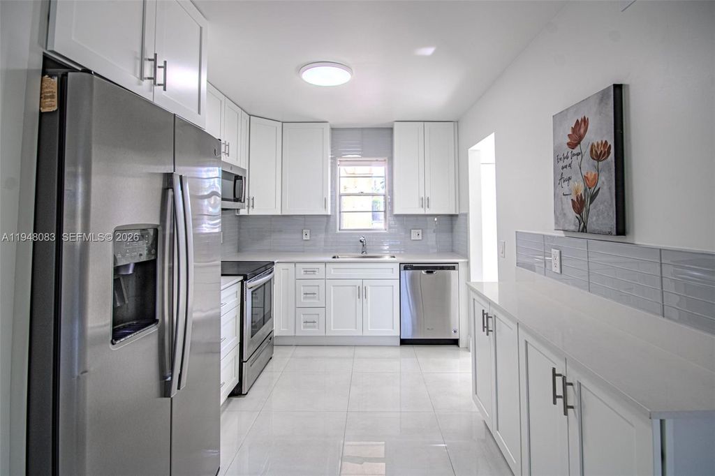 Photo of 2541 Aragon Blvd #105, Sunrise, FL 33322 (MLS # A11948083)