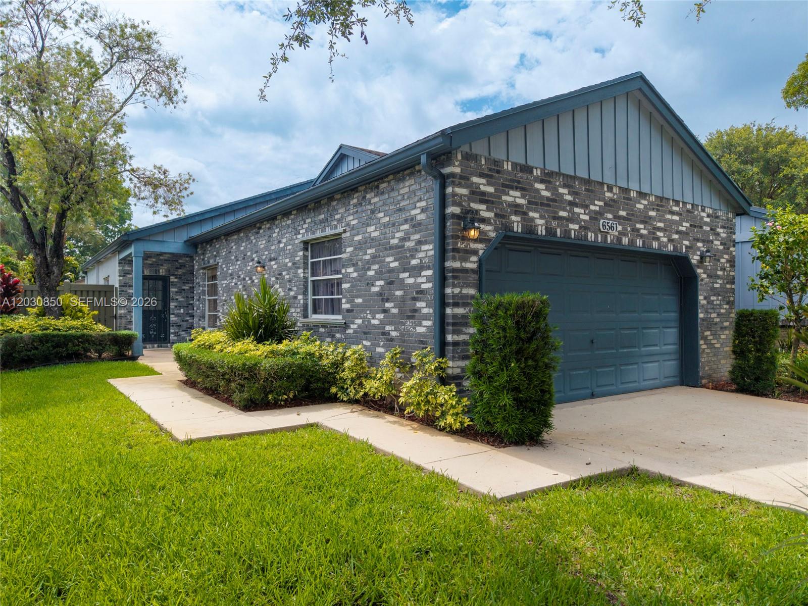 6561 Sutton Ct