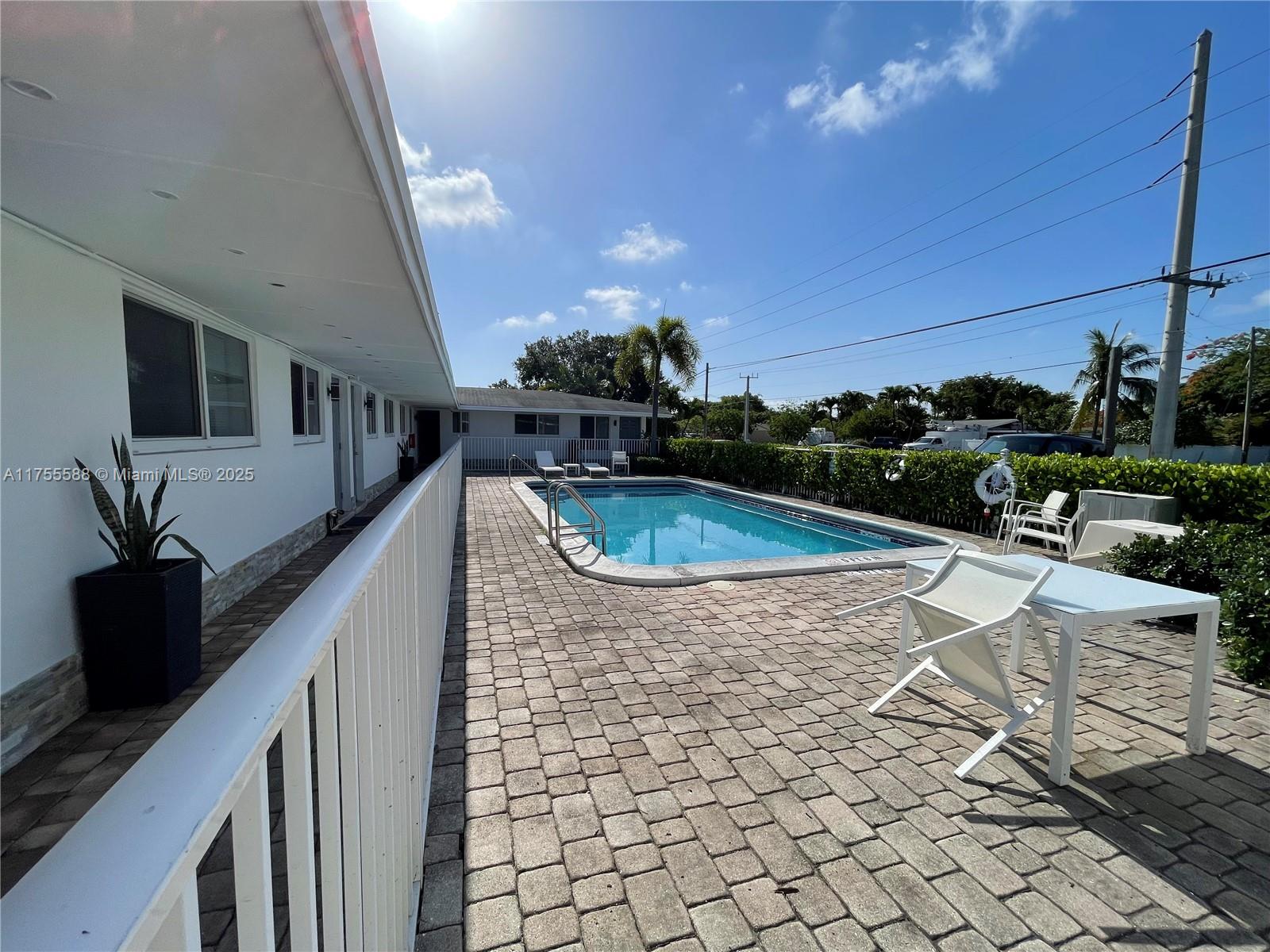231 SW 15th St