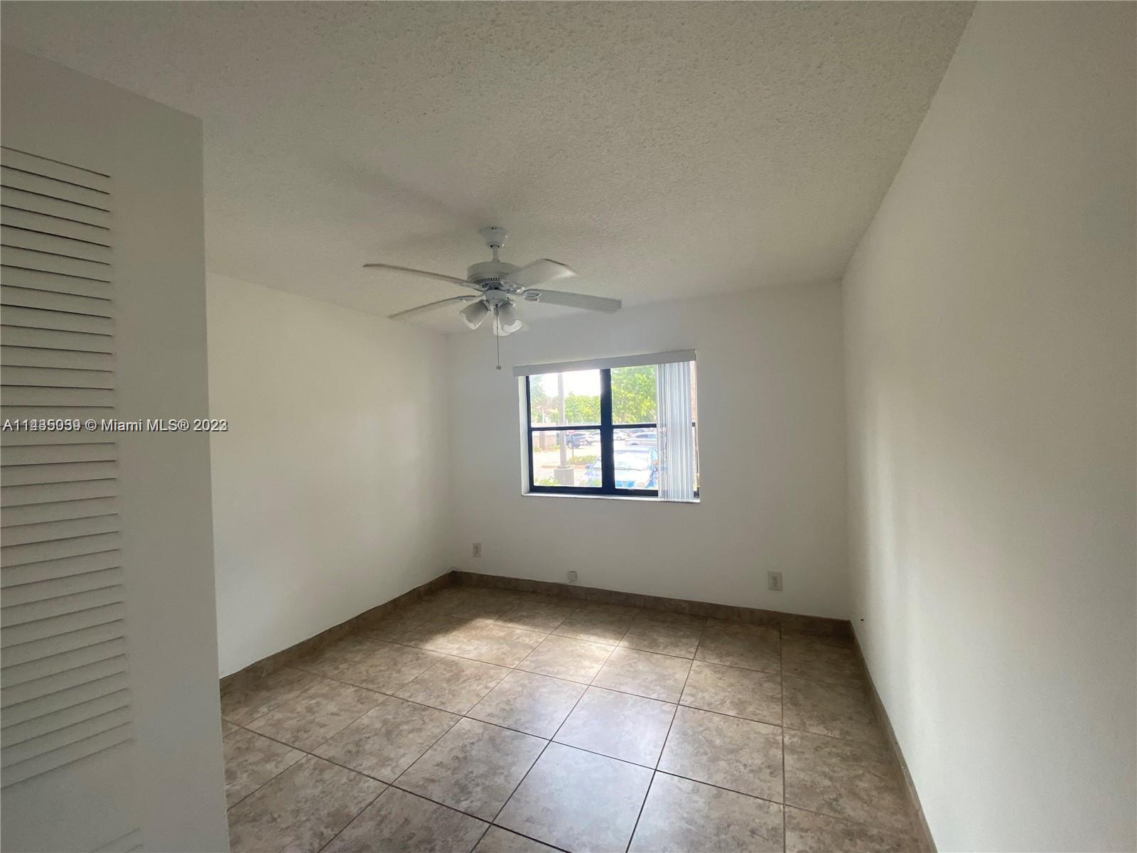 HOLLYWOOD PARC CONDOMINIUM - Residential