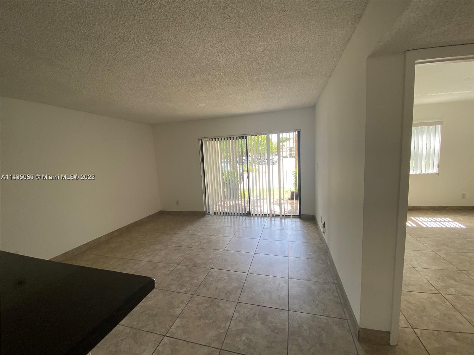 HOLLYWOOD PARC CONDOMINIUM - Residential