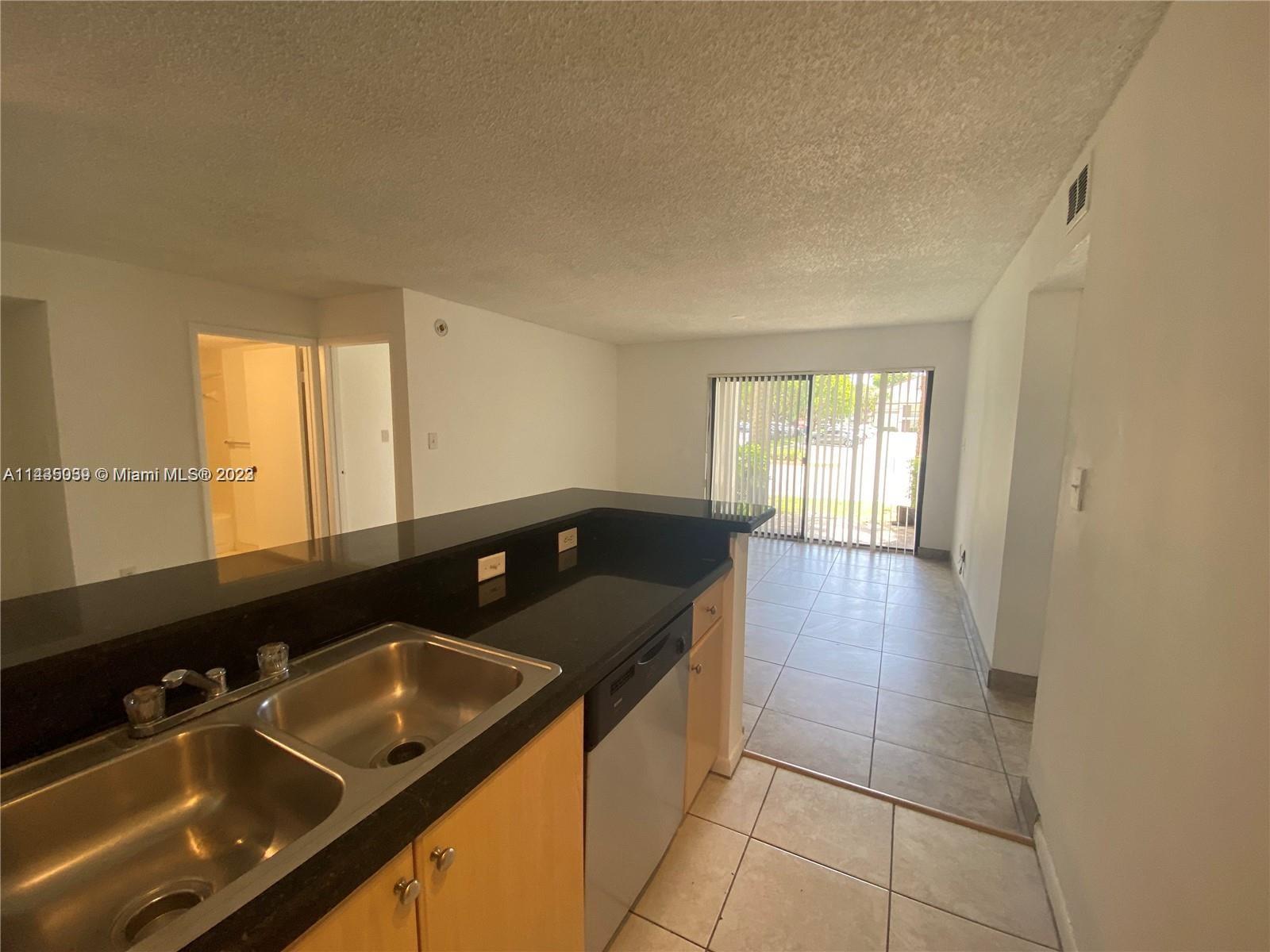 HOLLYWOOD PARC CONDOMINIUM - Residential