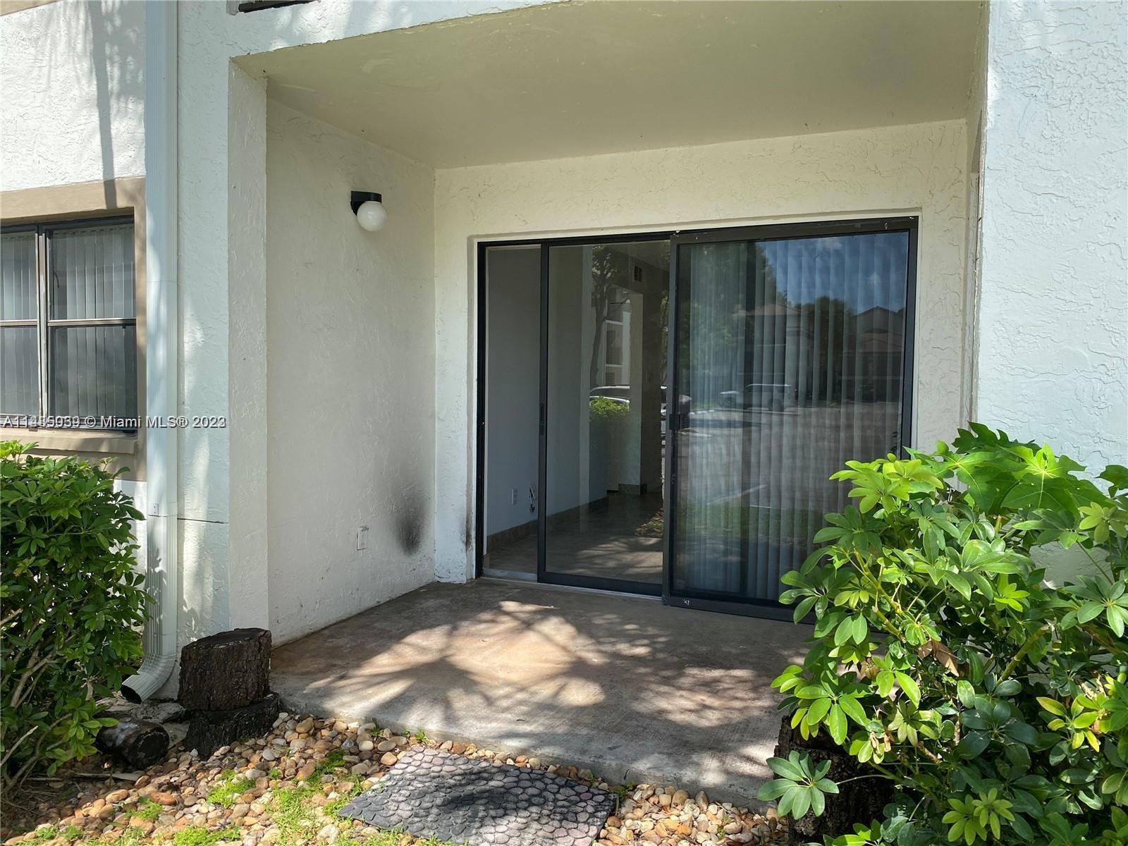 HOLLYWOOD PARC CONDOMINIUM - Residential