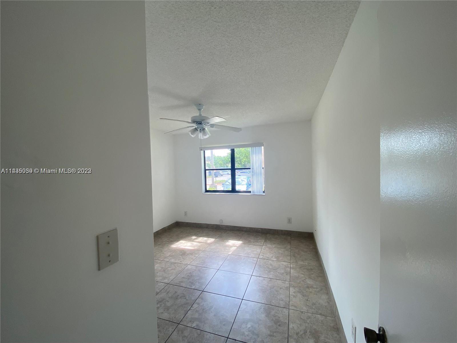 HOLLYWOOD PARC CONDOMINIUM - Residential