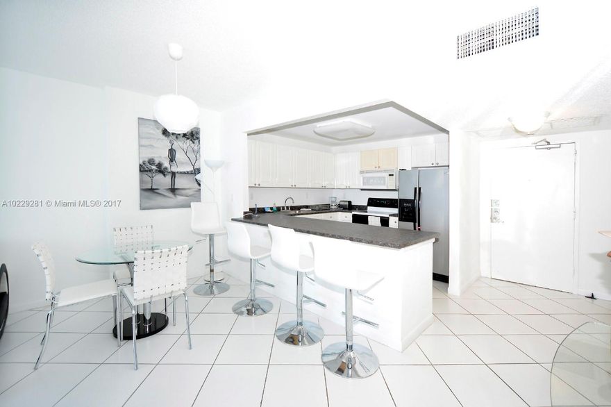 TIME TO INVEST IN THIS BEAUTIFUL RESORT LOCATED RIGHT ON THE BEACH IN THE HEART OF SOBE.  FREE POOLS UMBRELLAS, LOUNGE CHAIRS , TOWELS. POOLS, RESTAURANTS AND OF COURSE VERY EXQUISITE 1 HOTEL. 
THIS UNIT IS THE LARGEST 1 BEDROOM 1 BATH AND HALF IN THE BUILDING WITH 960 SQ FT + BALCONY.
PRICE IS INCREDIBLE AND UNIT IS READY TO BE SOLD. 
JUMP IN THE POOL INVESTMENT OF GORGEOUS SOUTH BEACH, COME ENJOY, AND JUST RELAX 5 STAR STYLE. 
MAINTENANCE FEES INCLUDE: INTERNET / VALET PARKING / CABLE TV / AIR COND