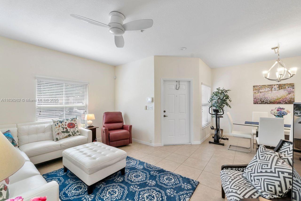 2851 W Prospect Rd 1306