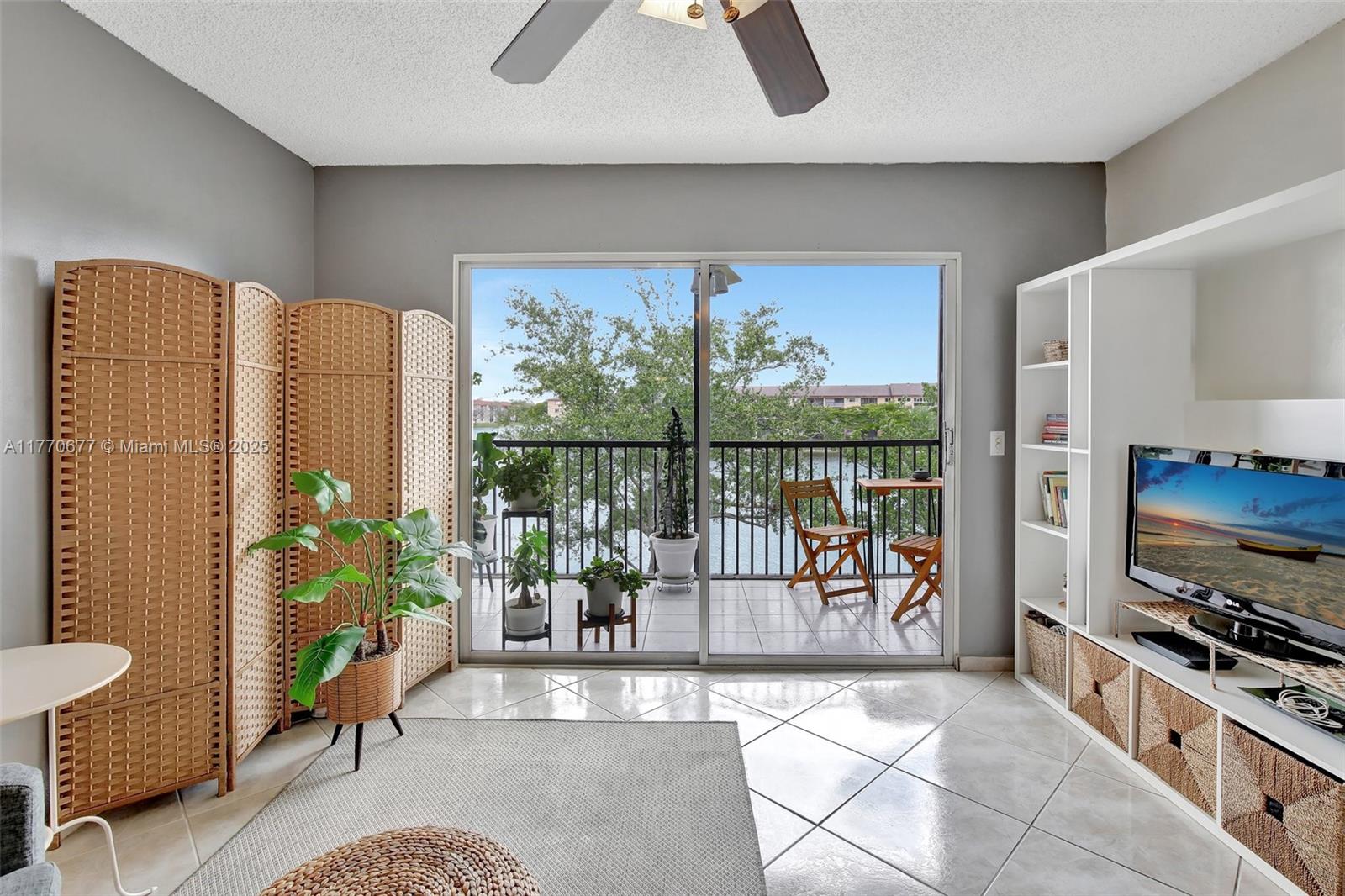 SUFFOLK AT CENTURY VILLAG - Residential