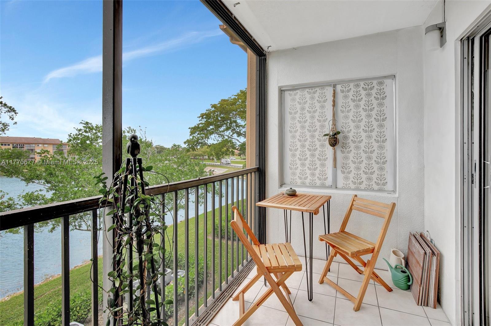 SUFFOLK AT CENTURY VILLAG - Residential