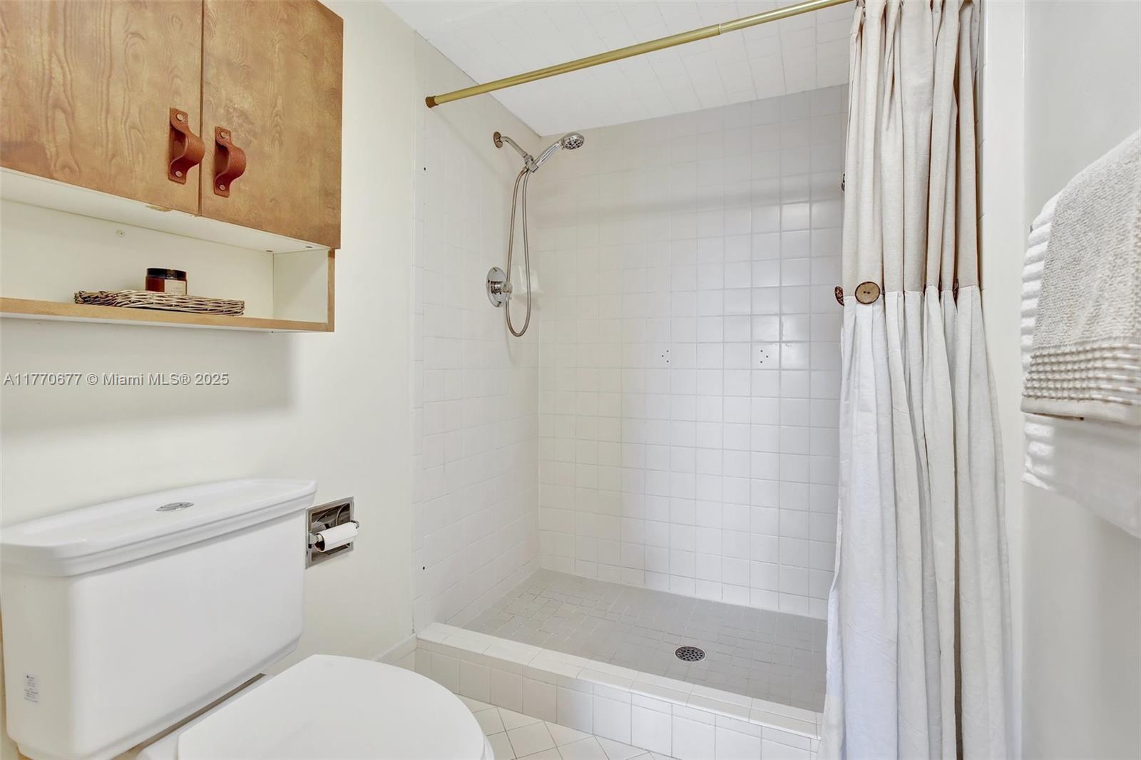 SUFFOLK AT CENTURY VILLAG - Residential