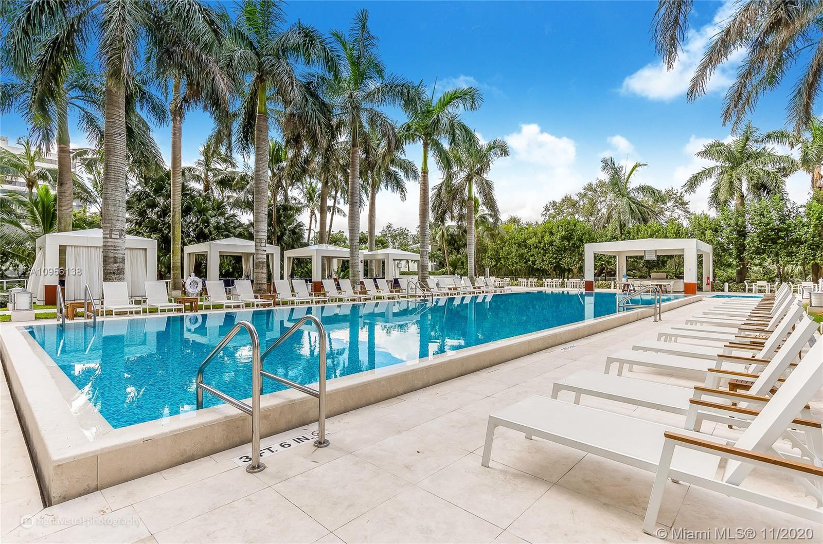 GROVENOR HOUSE CONDO - Residential