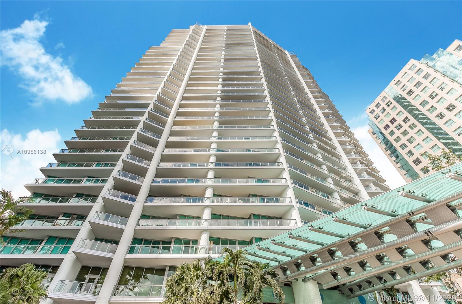 GROVENOR HOUSE CONDO - Residential