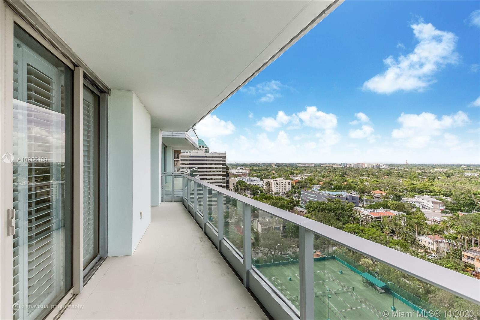 GROVENOR HOUSE CONDO - Residential