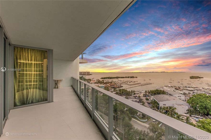 Grovenor House was built in 2005 by Ugo Colombo and has only 166 private residences offering top amenities such as a state-of-the- art fitness center, full-service spa, infinity-edge pool, poolside cabanas, tennis court, children’s playground, full-service concierge, 24- hour valet parking and 24 hour security. Ideally situated across from Fresh Market and walking distance parks and  shops/restaurants at CocoWalk. The property is the definition of LUXURY.