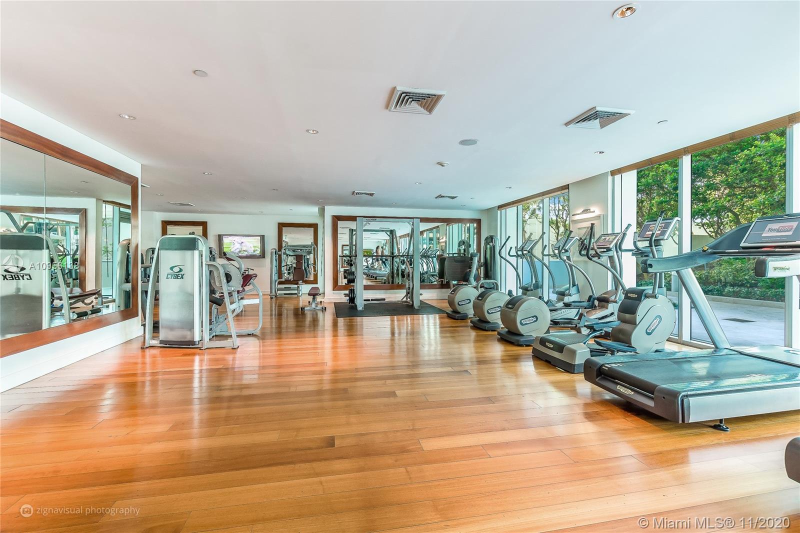 GROVENOR HOUSE CONDO - Residential