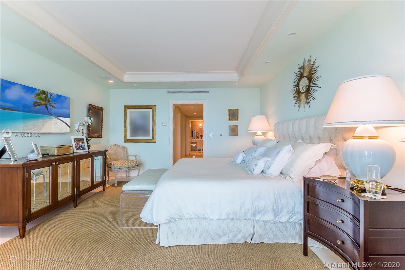 GROVENOR HOUSE CONDO - Residential