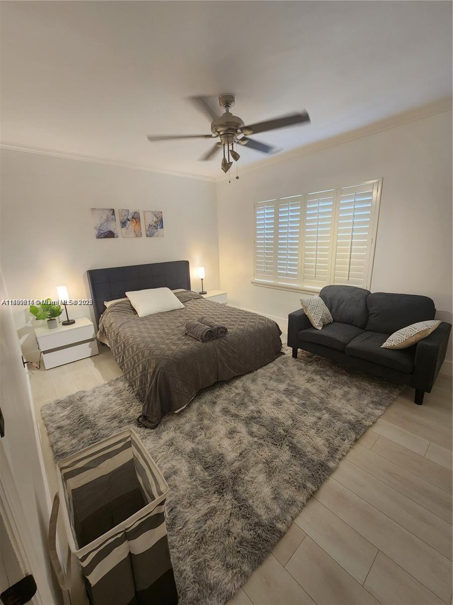 BISCAYNE GARDENS - Residential