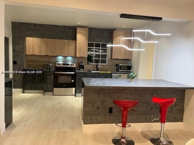 BISCAYNE GARDENS - Residential