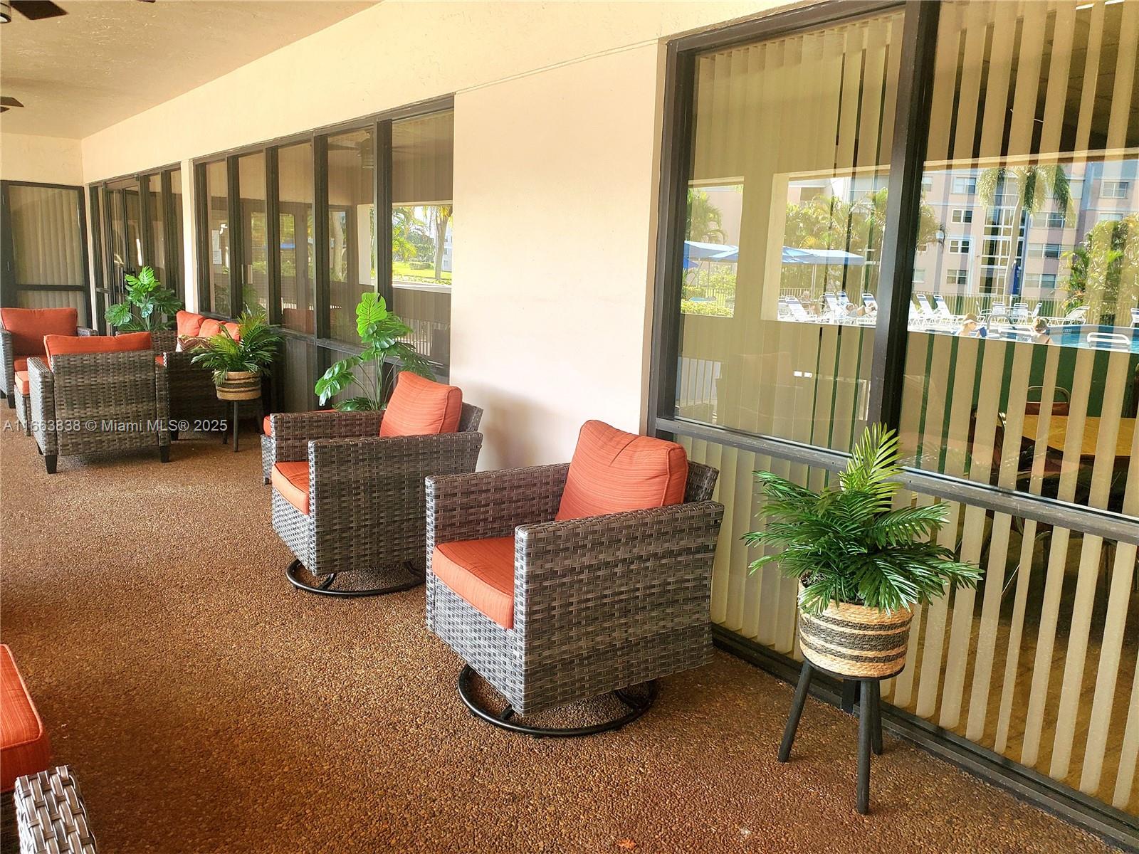 SUNRISE LAKES 173 CONDO - Residential