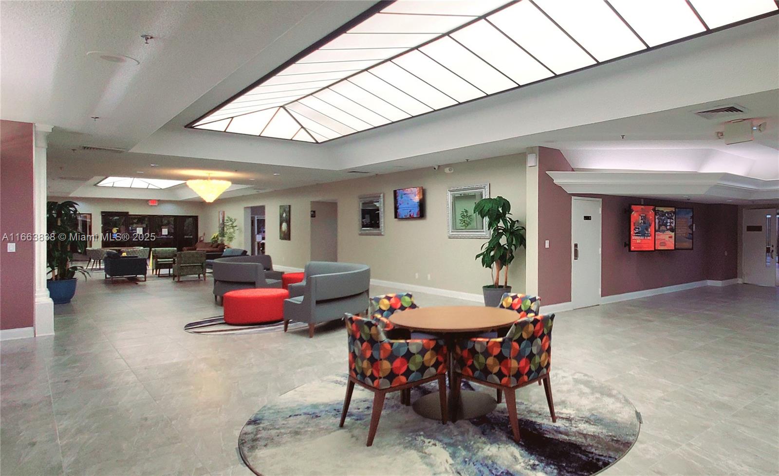 SUNRISE LAKES 173 CONDO - Residential