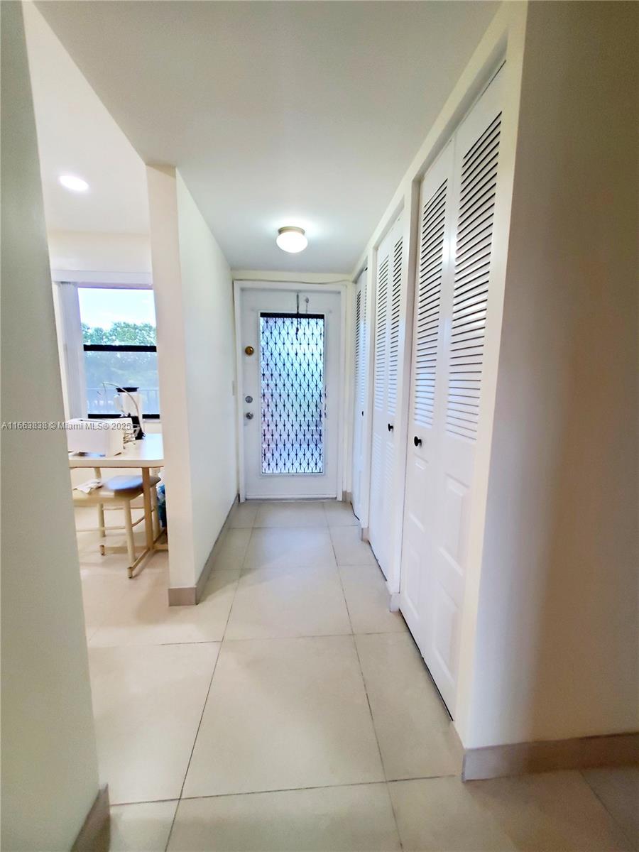 SUNRISE LAKES 173 CONDO - Residential