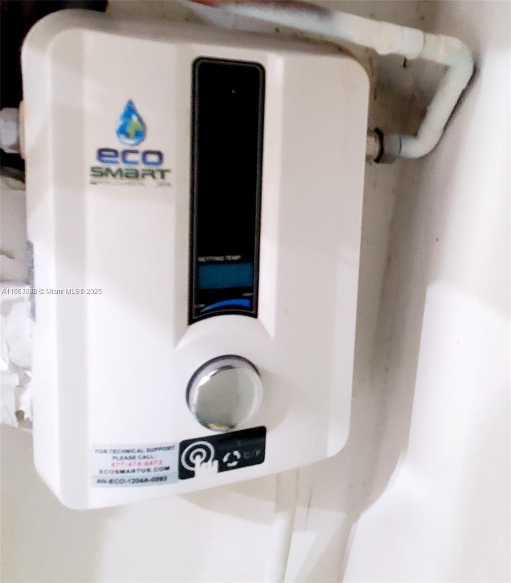 SUNRISE LAKES 173 CONDO - Residential