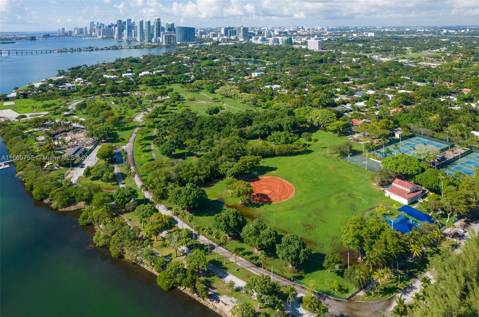 BAYSHORE PLAZA - Residential
